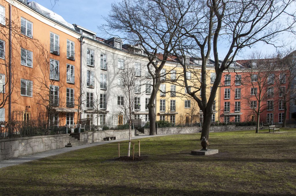 St Eriksområdet i Stockholm tas upp som ett exempel på vacker nyproduktion.