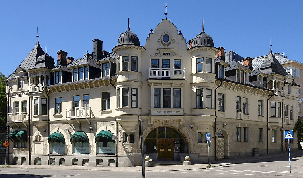 Badhotellet i Södertälje är Sveriges tjugonionde vackraste byggnad genom tiderna.