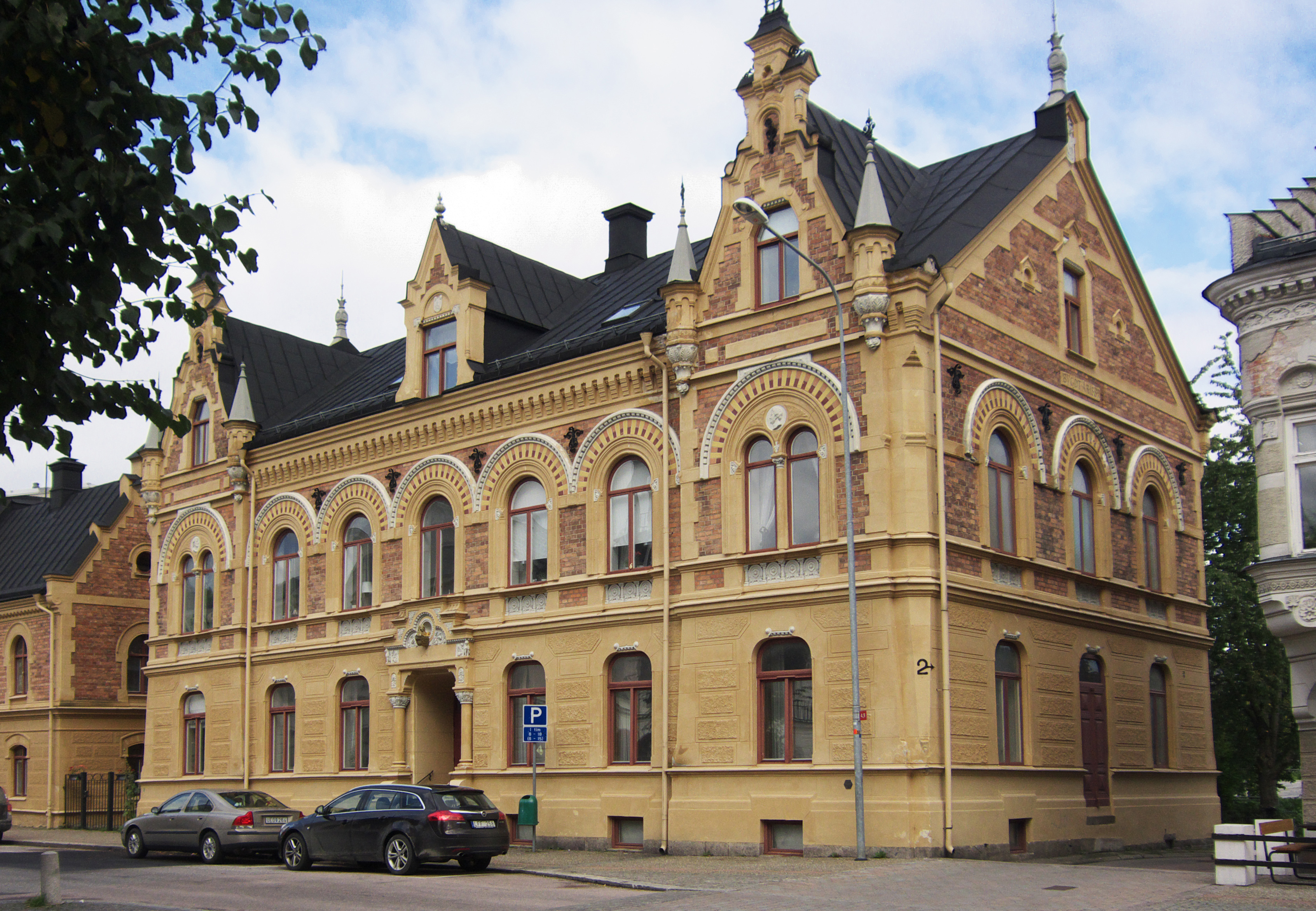 Apotekshuset i Köping är Sveriges femtioandra vackraste byggnad genom tiderna.