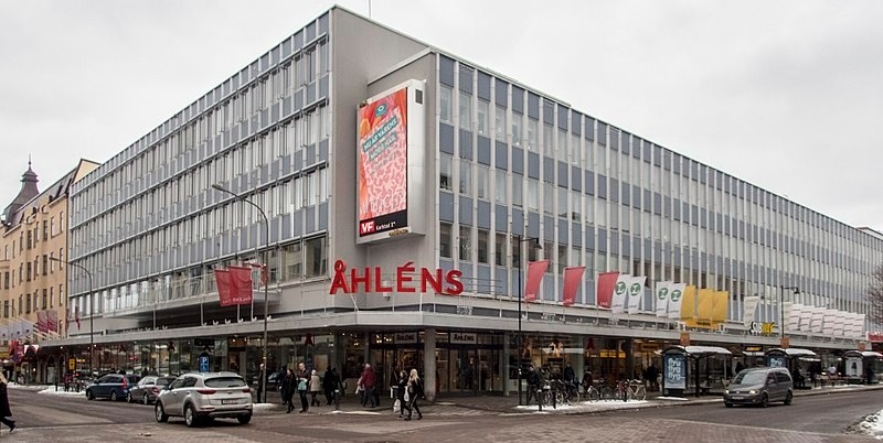 Åhléns är en av Karlstads fulaste byggnader.
