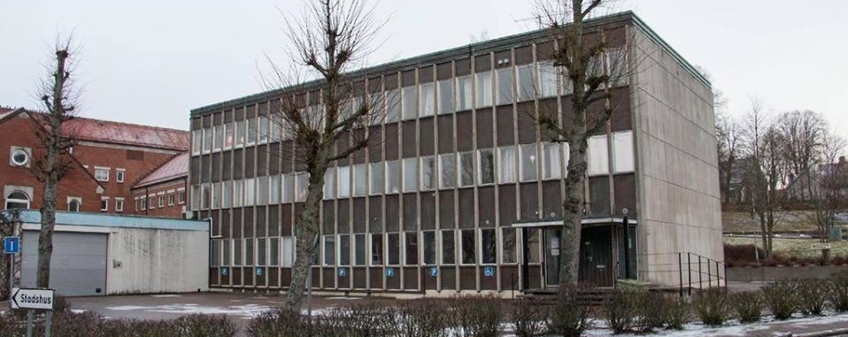 Är gamla polishuset i Laholm Sveriges fulaste byggnad genom tiderna?