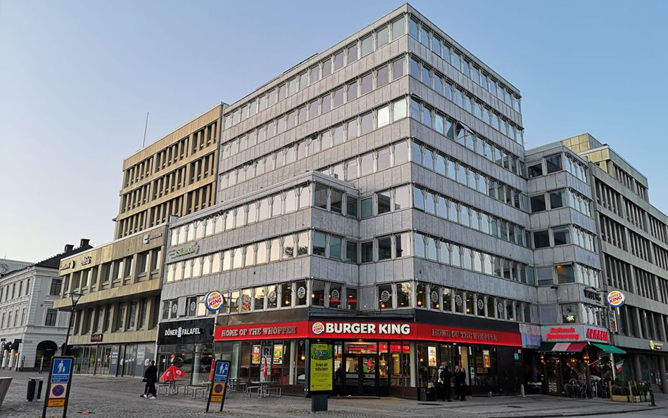 Byggnaden på Gustav Adolfs torg där Burger King huserar är en av Malmös fulaste byggnader.