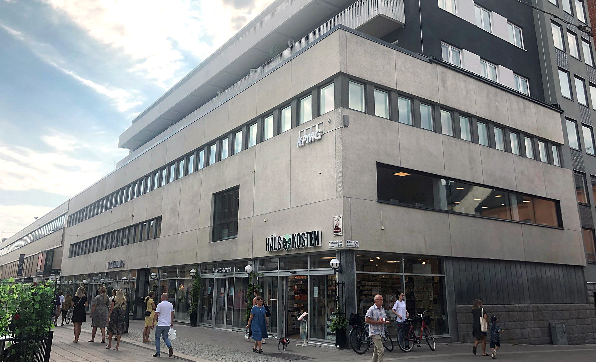 Masmästarens byggnad på gågatan Svartbäcksgatan är en av Uppsalas Sveriges fulaste byggnader.