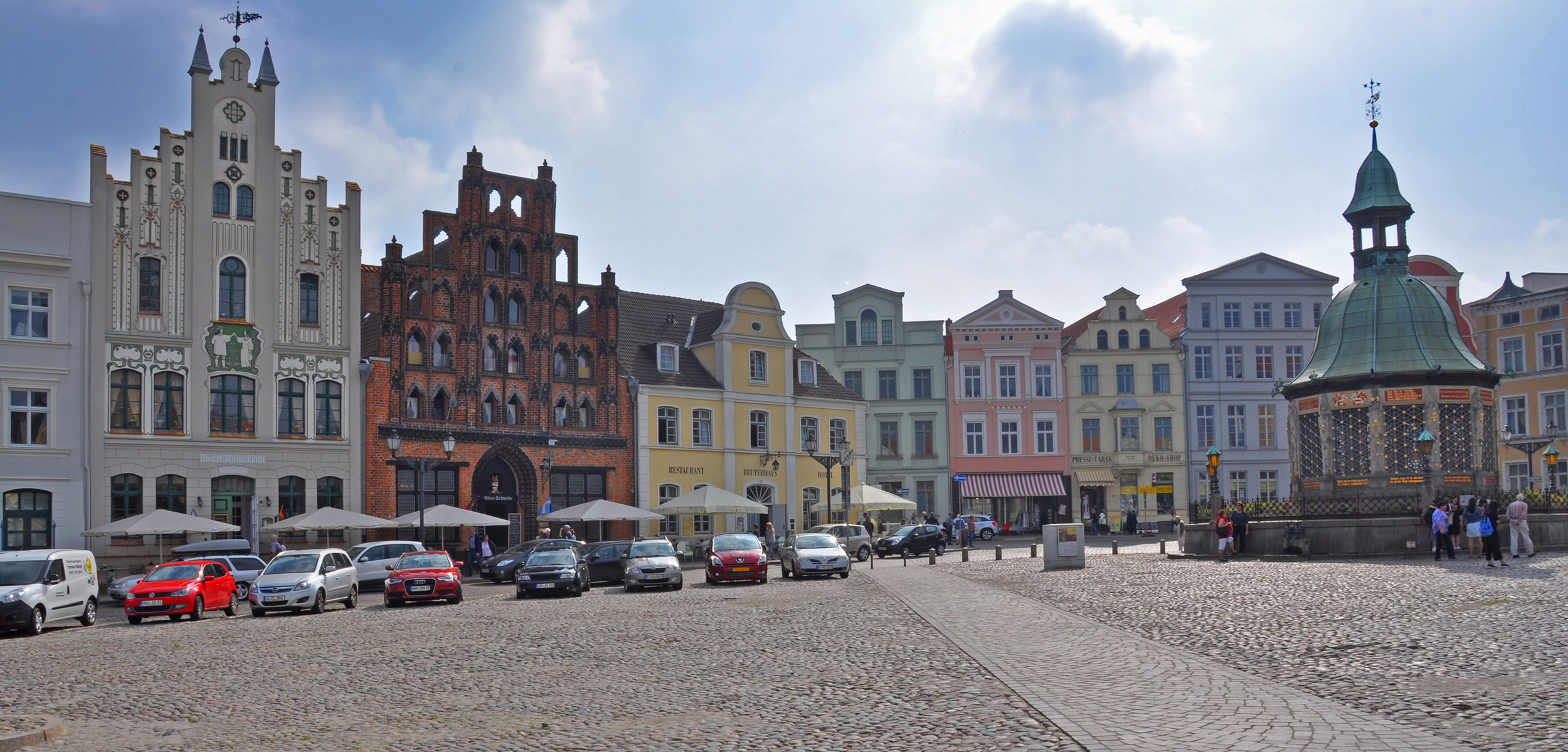 Det vackra torget i Wismar med Alter Schwede (det röda huset) får inte delta i tävlingen.