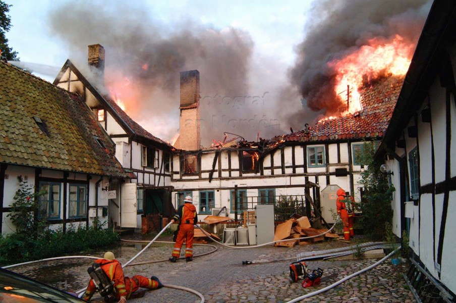 Wickmanska gården i Lund totalförstördes av en brand.