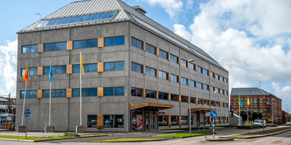 Är det nya kontorshuset vid Gamletullsgatan i Halmstad Sveriges fulaste nya byggnad?