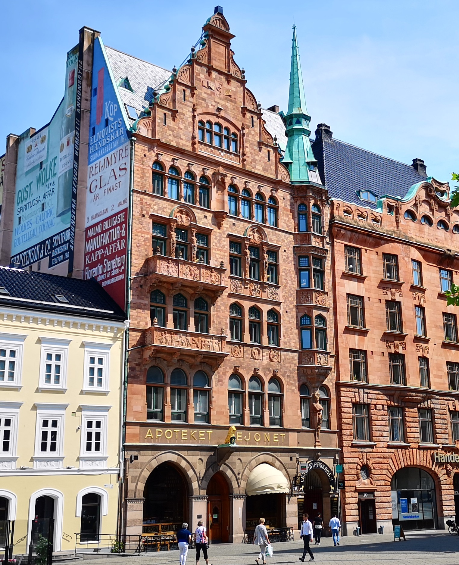 Är Apoteket Lejonet i Malmö Sveriges vackraste byggnad genom tiderna?