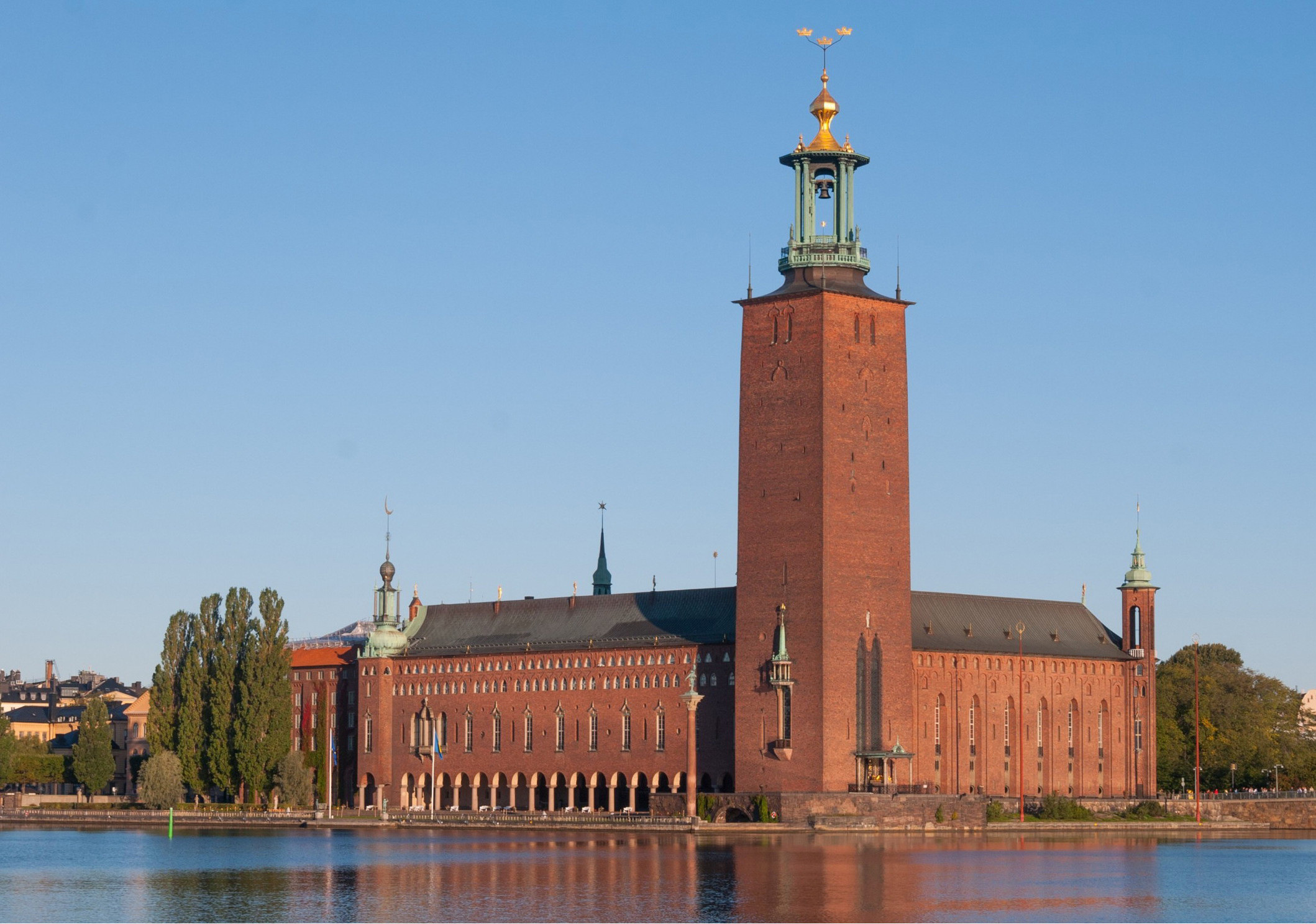 Är Stadshuset i Stockholm Sveriges vackraste byggnad genom tiderna?
