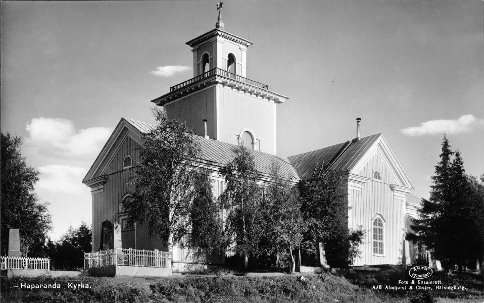 Gamla Haparanda kyrka brann upp 1963. Är den nya kyrkan en värdig ersättare?
