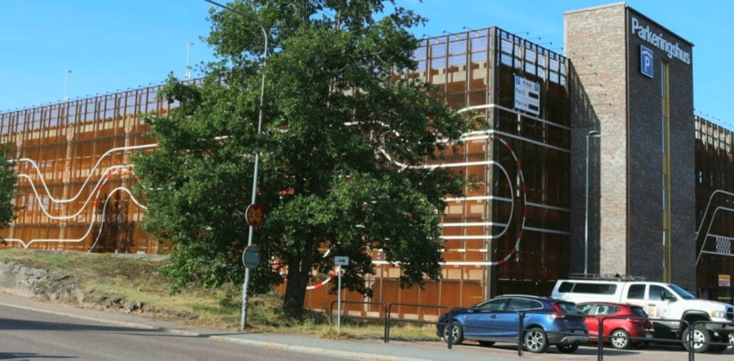 Är Centralsjukhusets nya parkering Sveriges fulaste nyproduktion 2022?