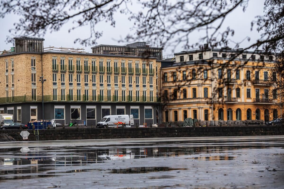 Är tillbyggnaden till Karlstads Stadshotell årets fulaste nyproduktion 2022?